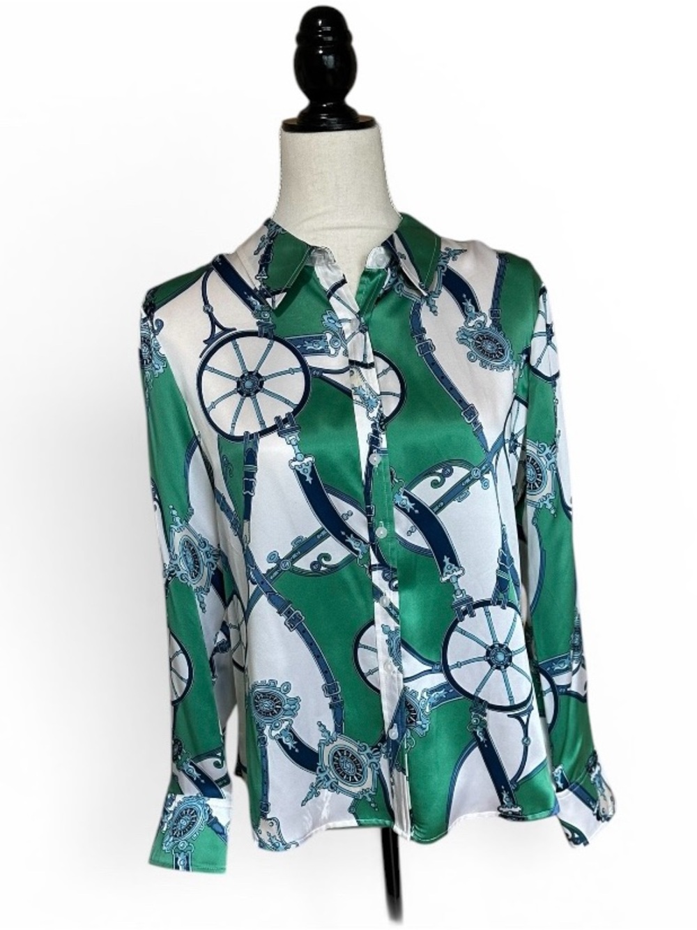 Liz Claiborne women’s  Green, White & Navy Printed Button-Down Blouse 12P